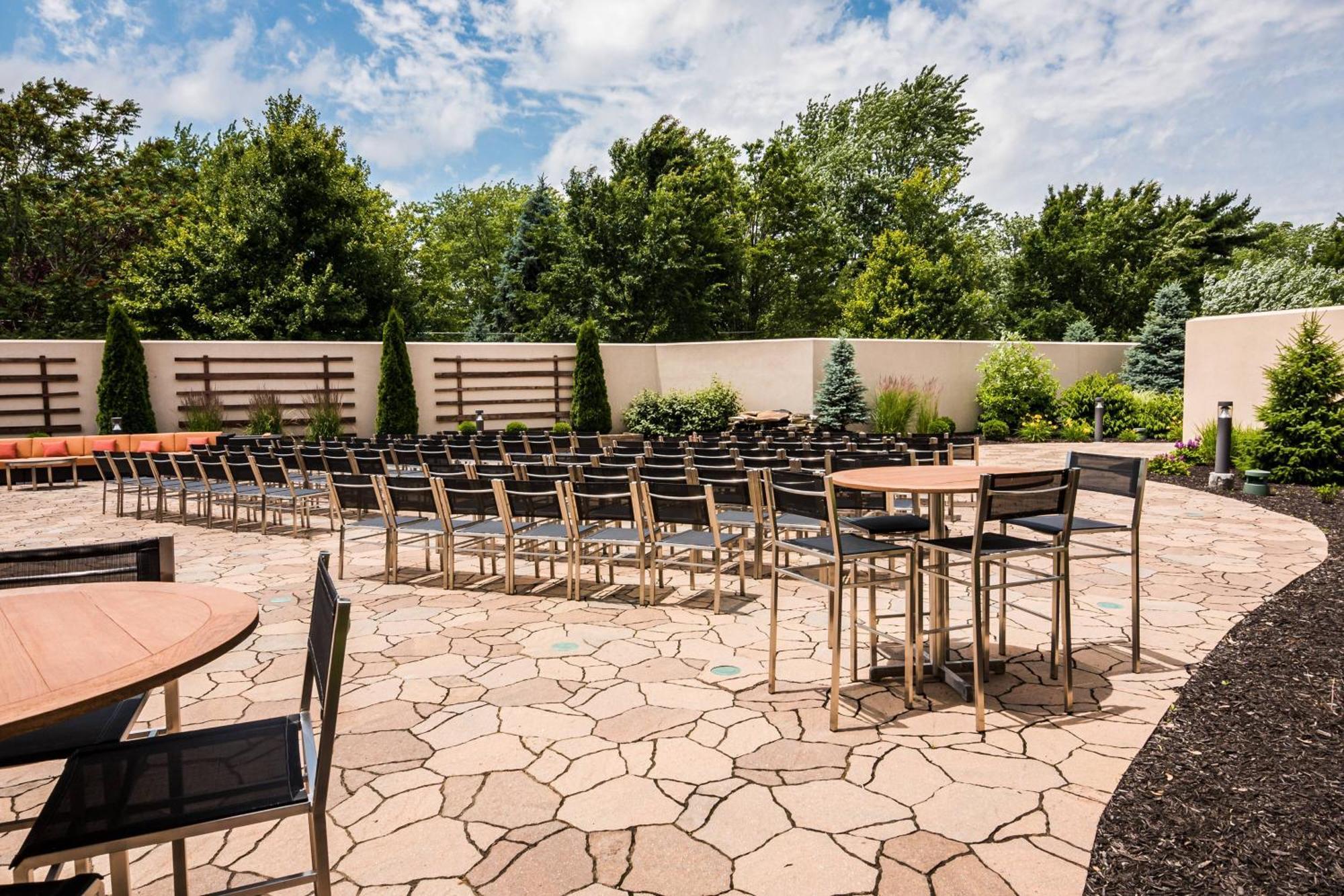 Courtyard By Marriott Lafayette Hotell Exteriör bild