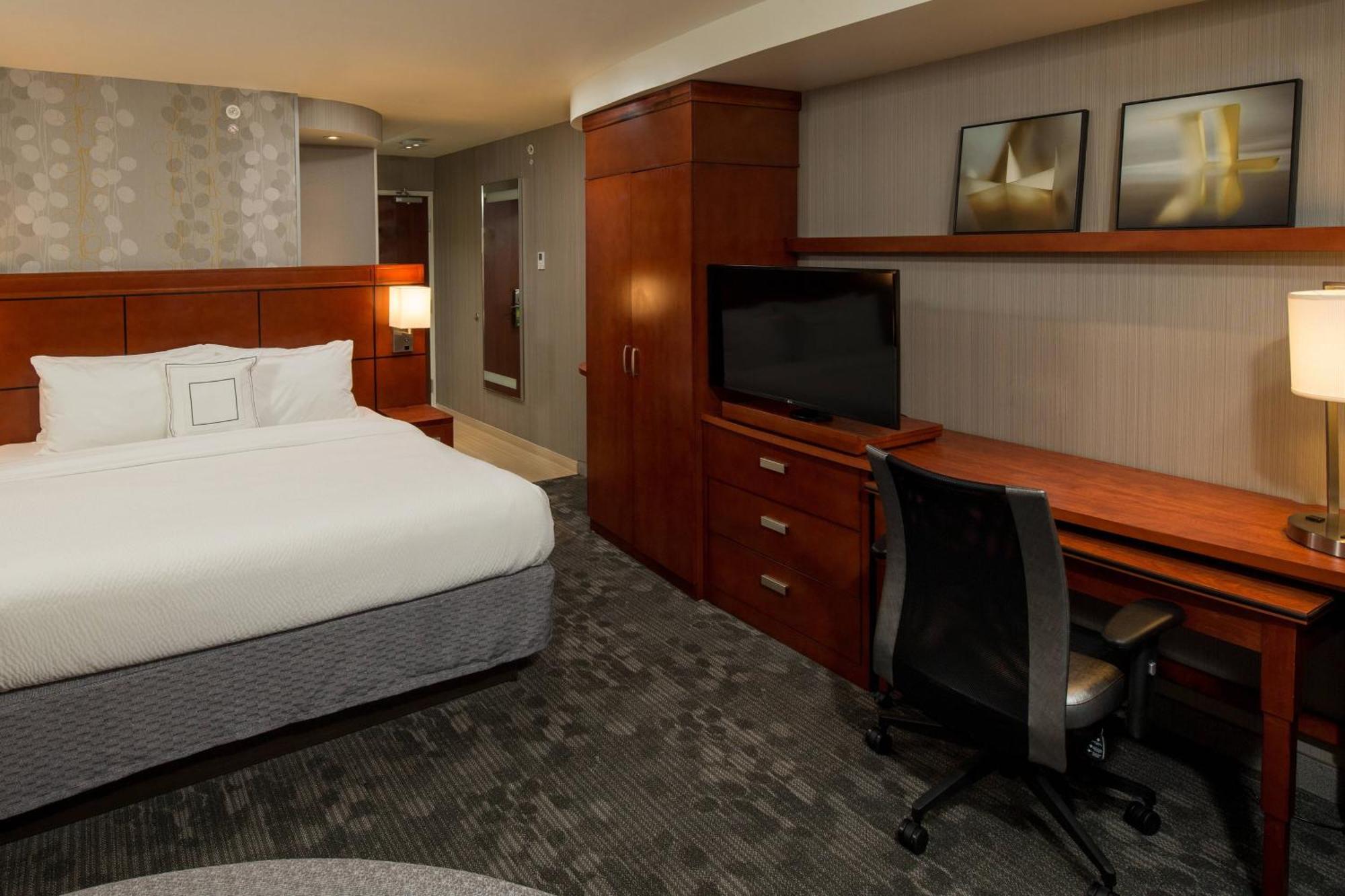 Courtyard By Marriott Lafayette Hotell Exteriör bild