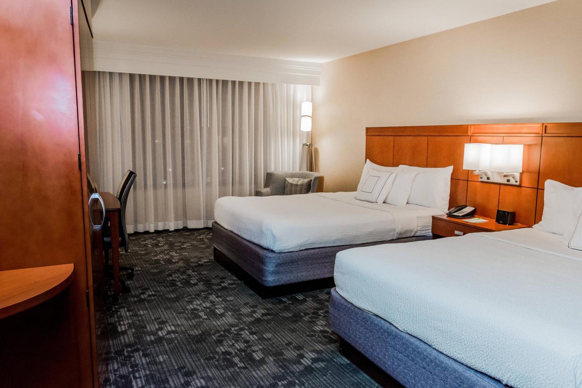Courtyard By Marriott Lafayette Hotell Exteriör bild
