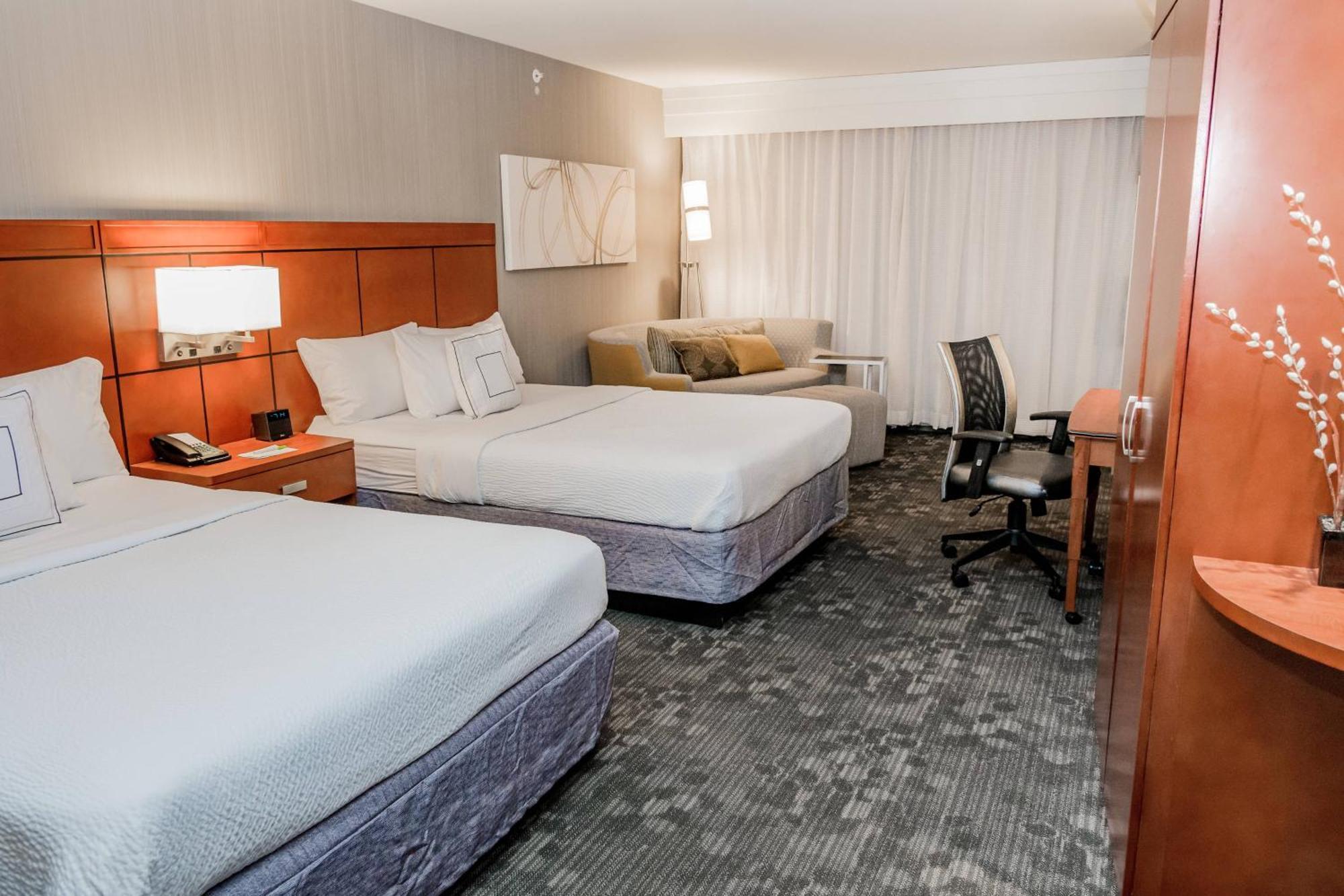 Courtyard By Marriott Lafayette Hotell Exteriör bild